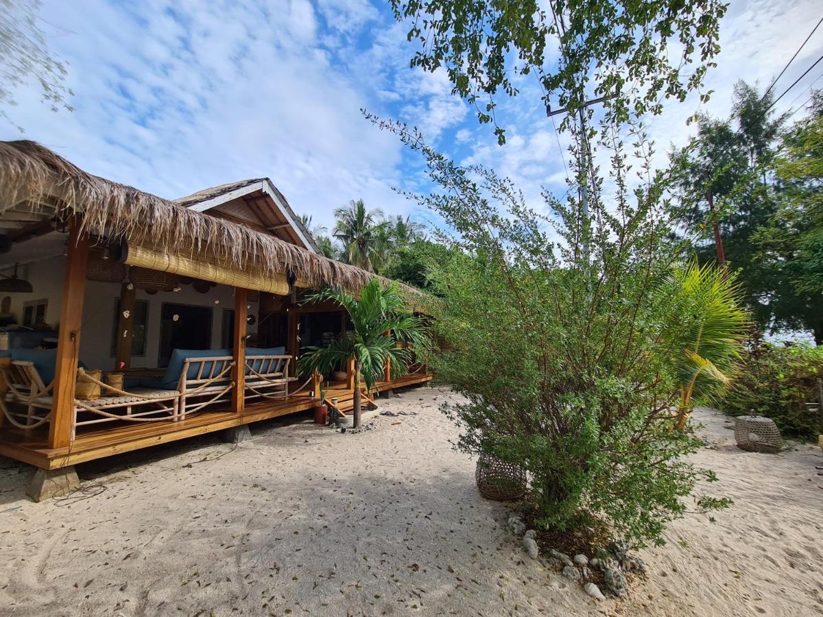 The Beach Shack กิลิไอร์ ภายนอก รูปภาพ